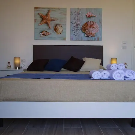 Bed and Breakfast Faro Bianco Dependance 4*