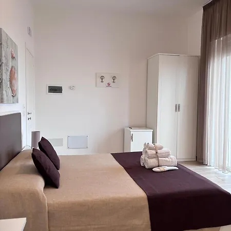 Faro Bianco Dependance 住宿加早餐酒店 4*