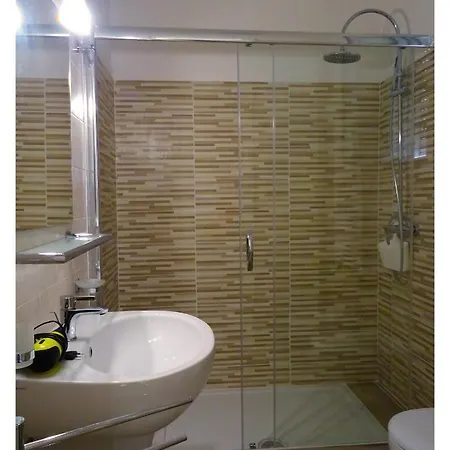 فندق مبيت وإفطار Faro Bianco Dependance 4*