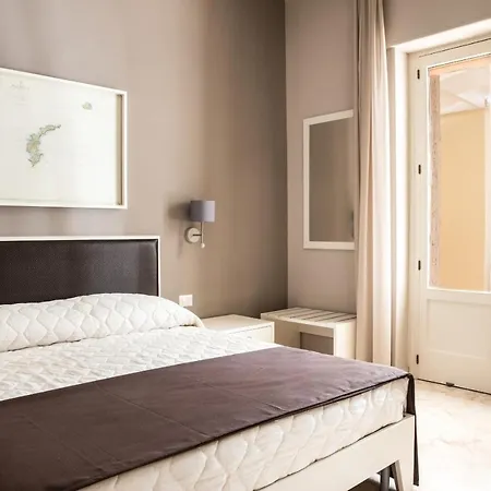 Faro Bianco Dependance غالّيبولي