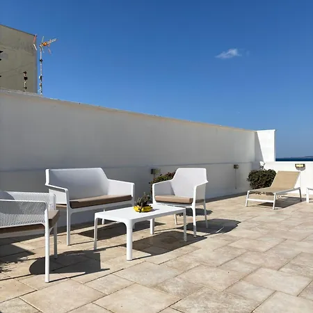 Faro Bianco Dependance Bed & Breakfast 4*