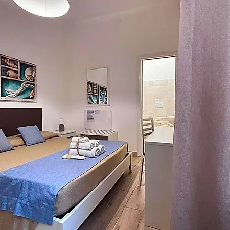 Bed & Breakfast Faro Bianco Dependance 4*