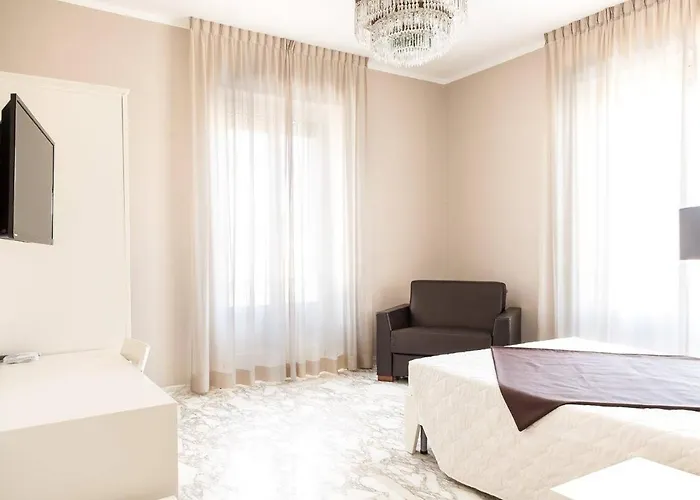 فندق مبيت وإفطار Faro Bianco Dependance غالّيبولي