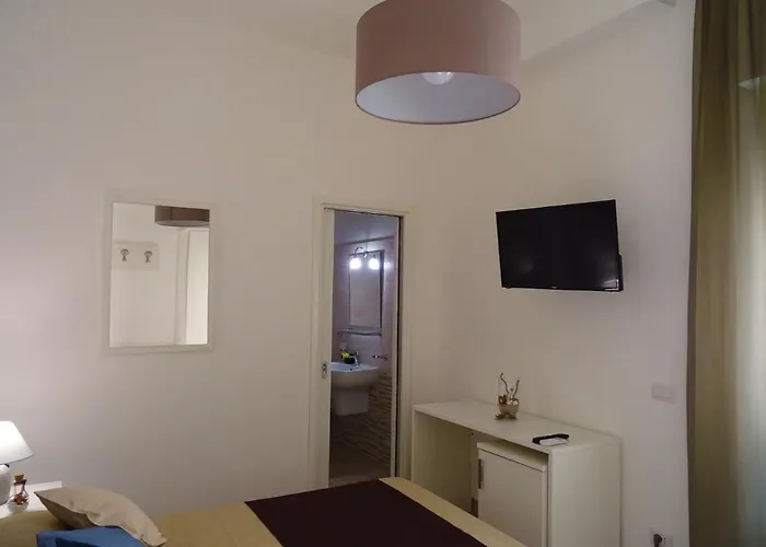 Faro Bianco Dependance فندق مبيت وإفطار غالّيبولي